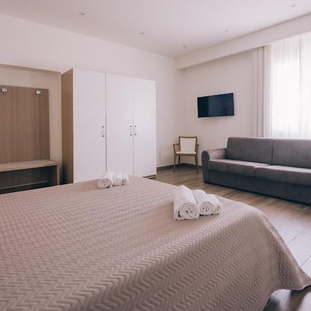 La Promenade Rooms & Suites 올비아 외부 사진