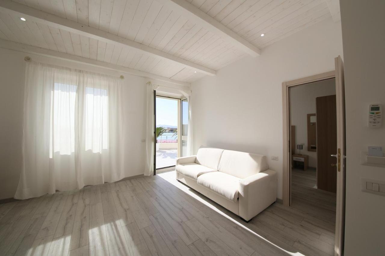 La Promenade Rooms & Suites 올비아 외부 사진