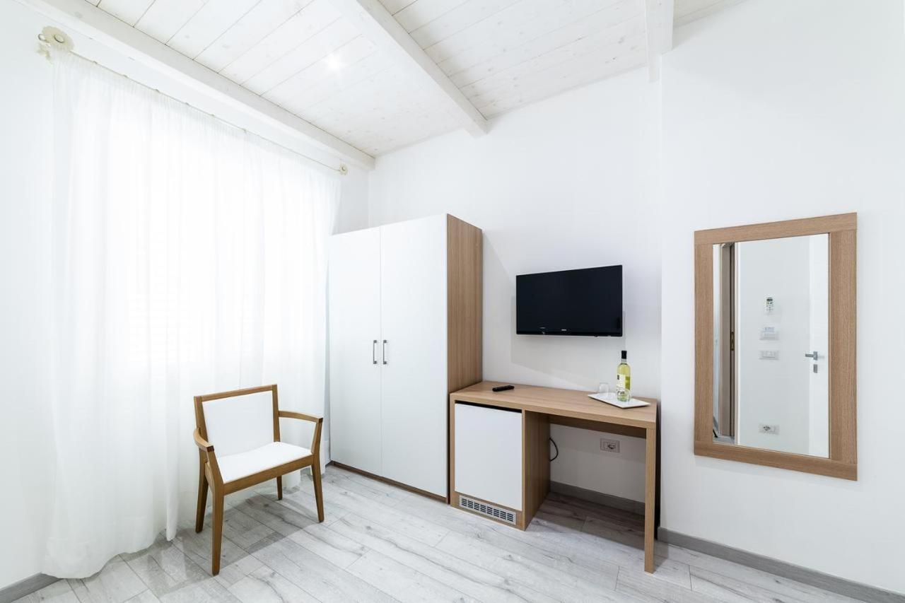 La Promenade Rooms & Suites 올비아 외부 사진