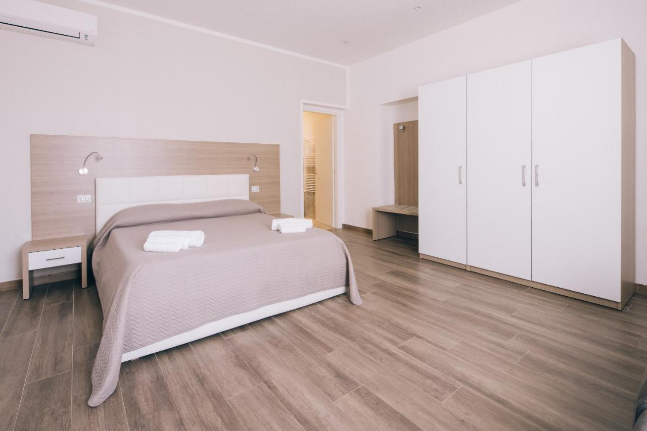 La Promenade Rooms & Suites 올비아 외부 사진