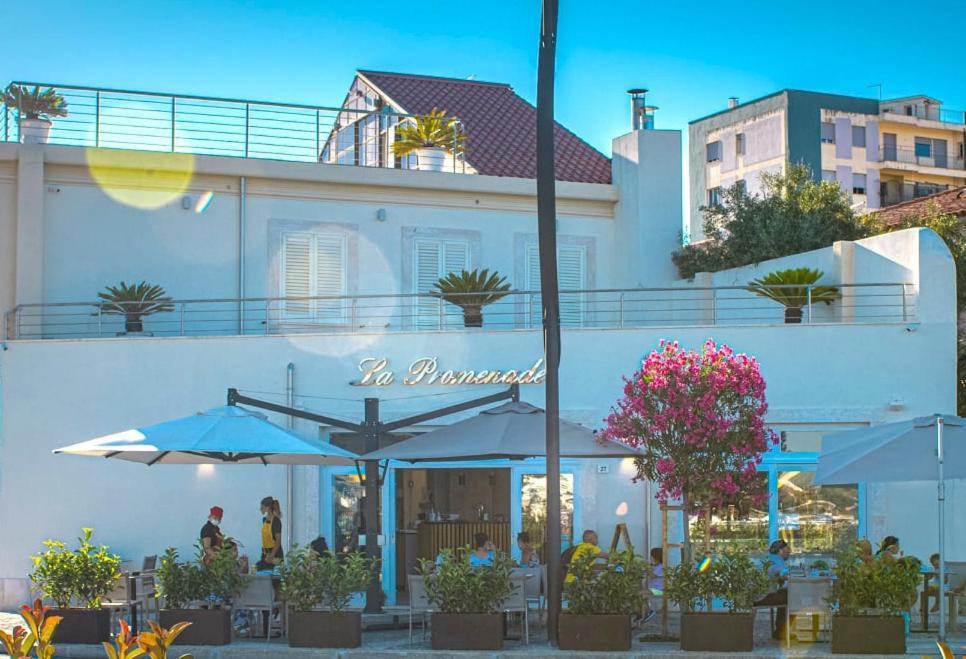 La Promenade Rooms & Suites 올비아 외부 사진